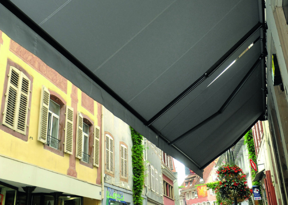 Awnings and Patio Covers in Javea: Enhance Your Outdoor Experience